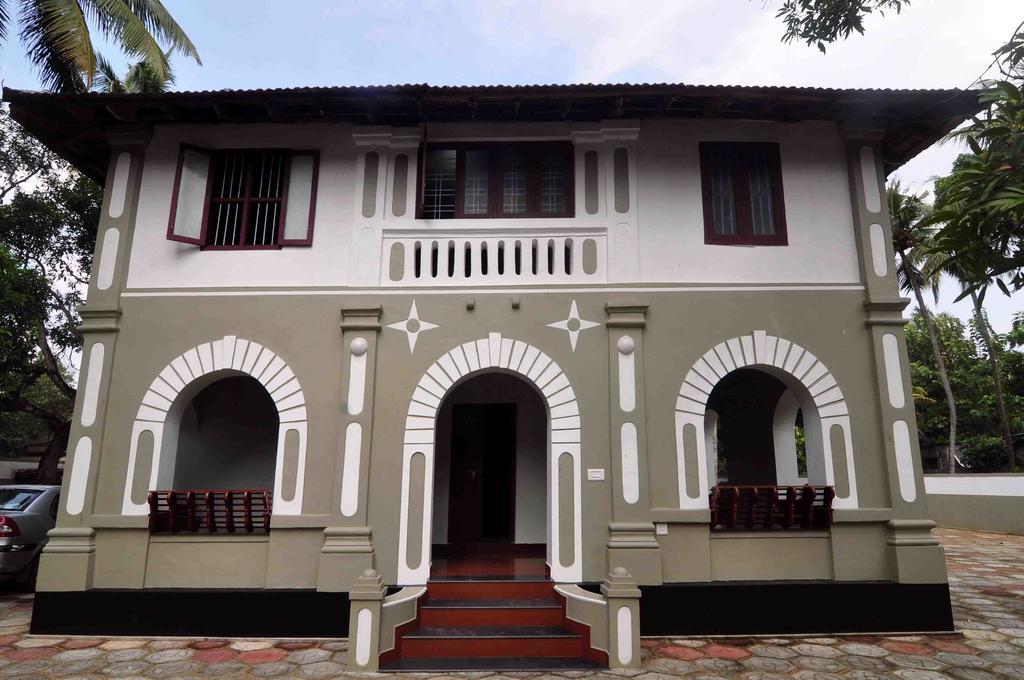 Lake County Heritage Home Kochi Buitenkant foto