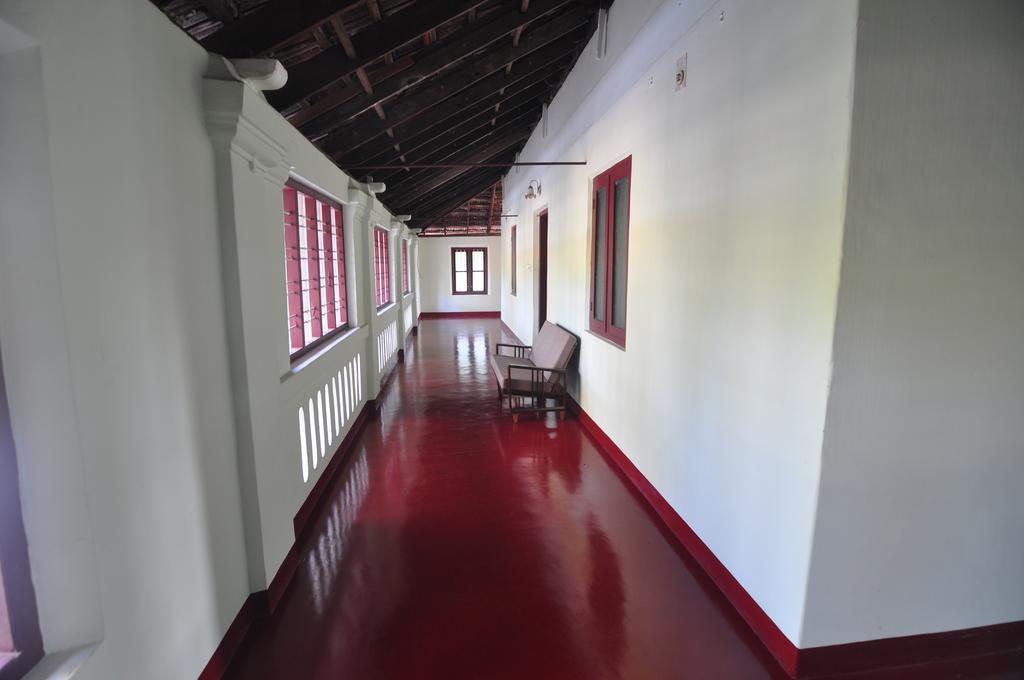 Lake County Heritage Home Kochi Buitenkant foto