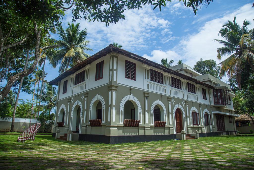 Lake County Heritage Home Kochi Buitenkant foto
