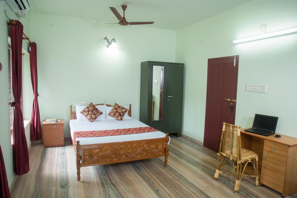 Lake County Heritage Home Kochi Buitenkant foto